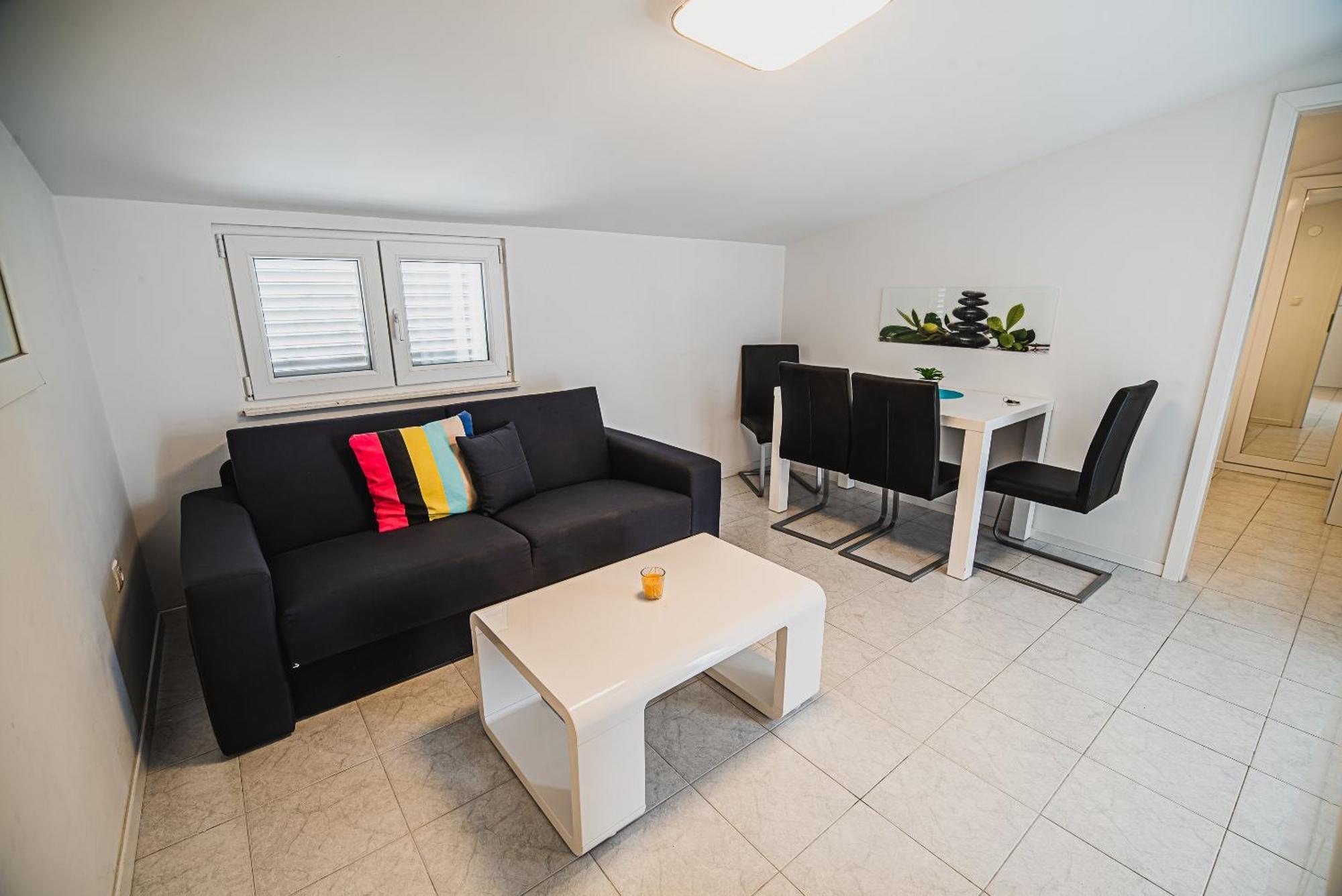 Downtown Park Apartments With Balcony Водице Номер фото