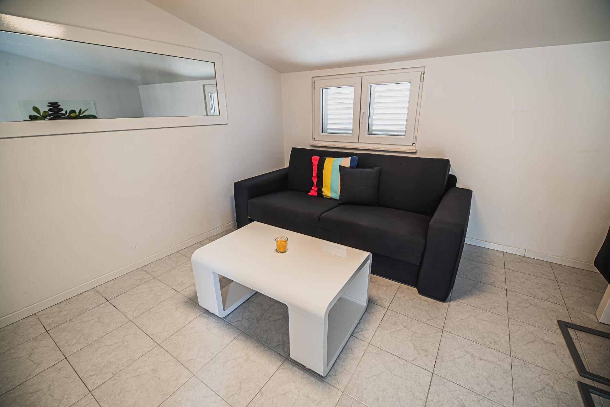 Downtown Park Apartments With Balcony Водице Номер фото